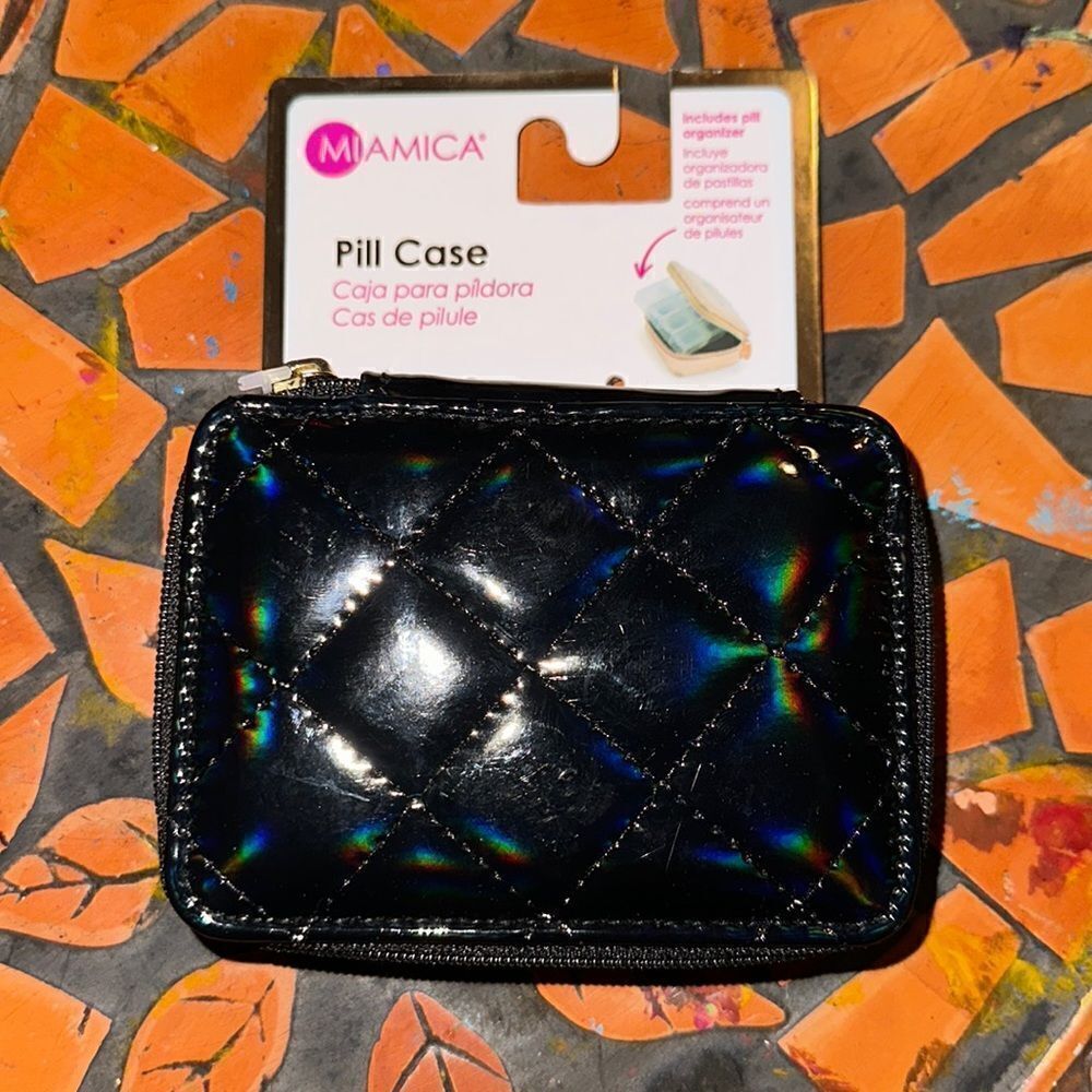 MIAMICA Travel Zip Around Pill Case Quilted Diamond Sewn Black Faux Leather